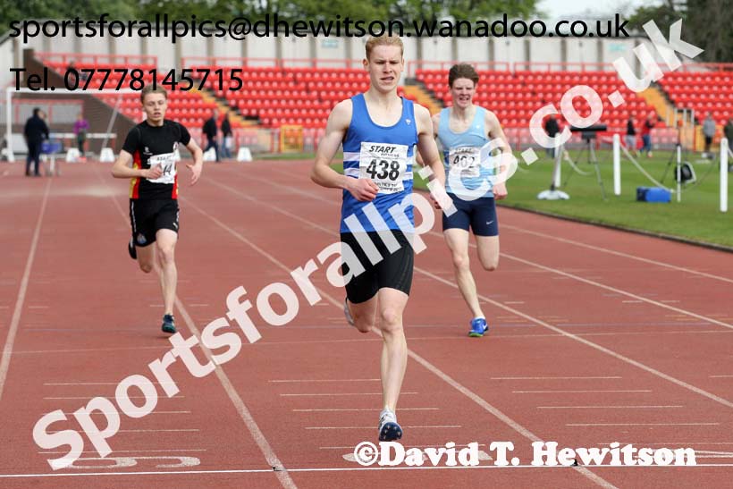 Mens under-17s 400 metres, North Eastern Champs, Gateshead Stadium. Photo: David T. Hewitson/Sports for All Pics